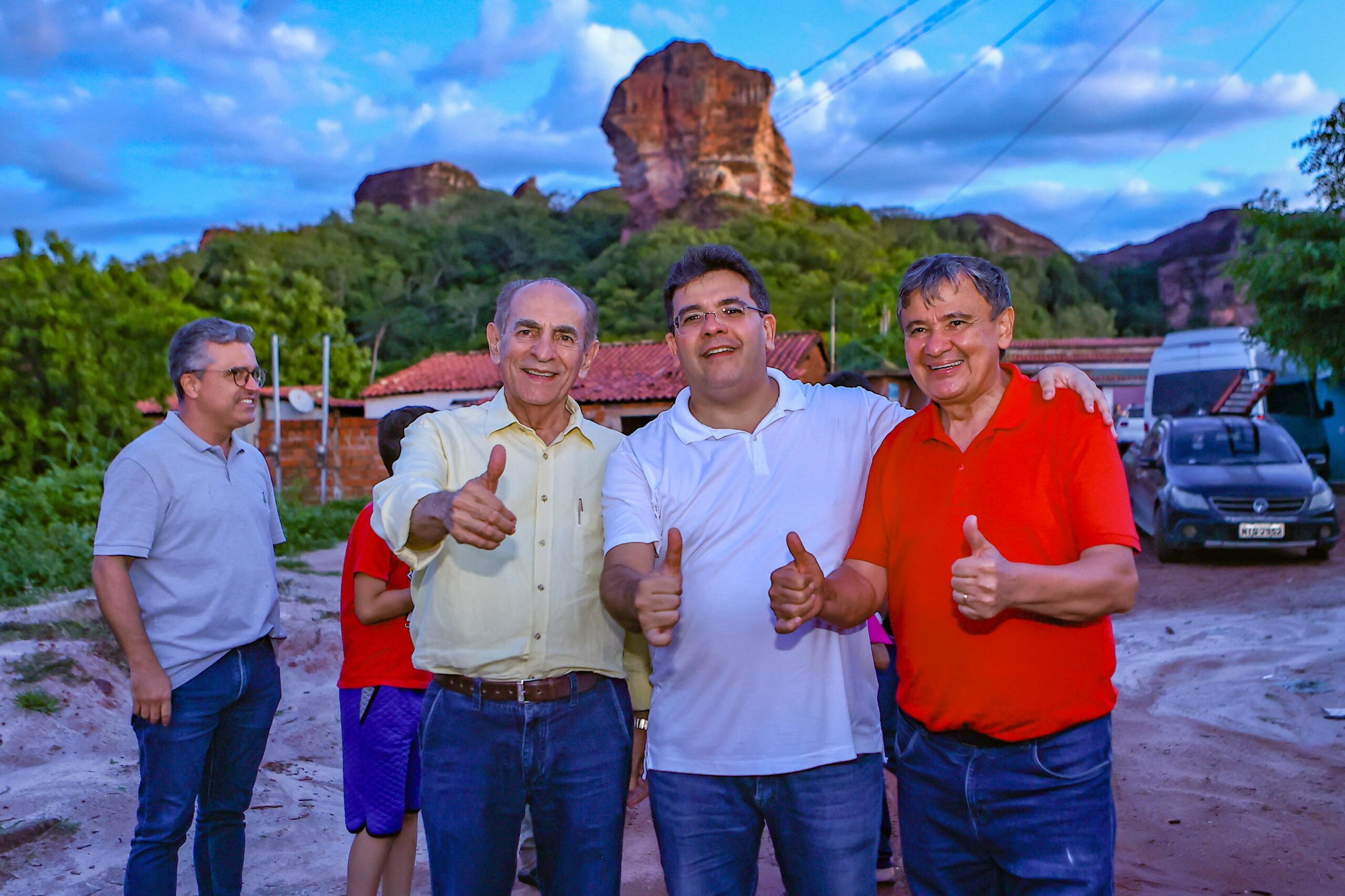 Rafael Fonteles inaugura obras em cinco municípios do sul do Piauí, neste sábado (29)